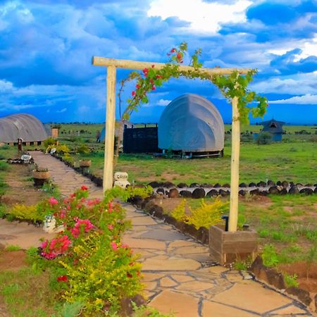 Amanya Camp1-Bed King Lion Tent in Amboseli NP Bagian luar foto
