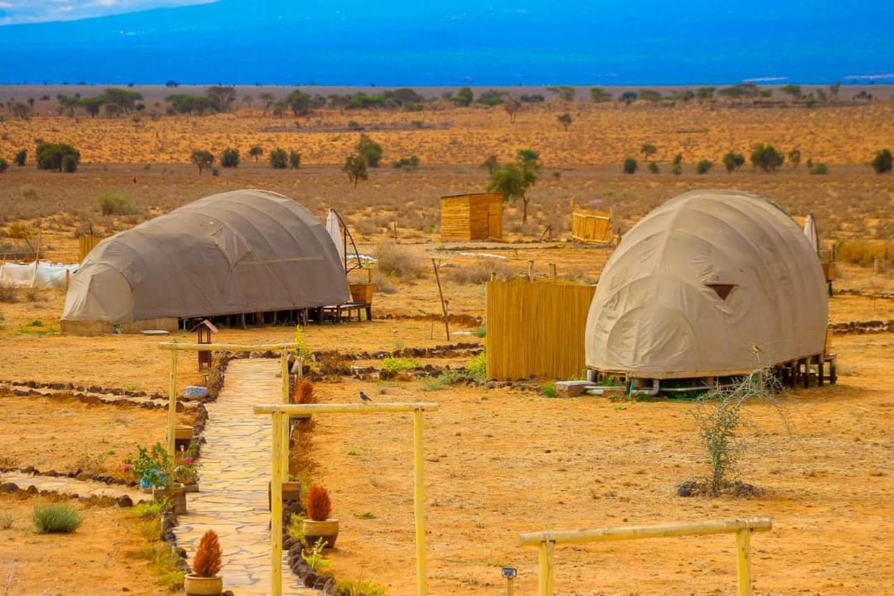 Amanya Camp1-Bed King Lion Tent in Amboseli NP Bagian luar foto