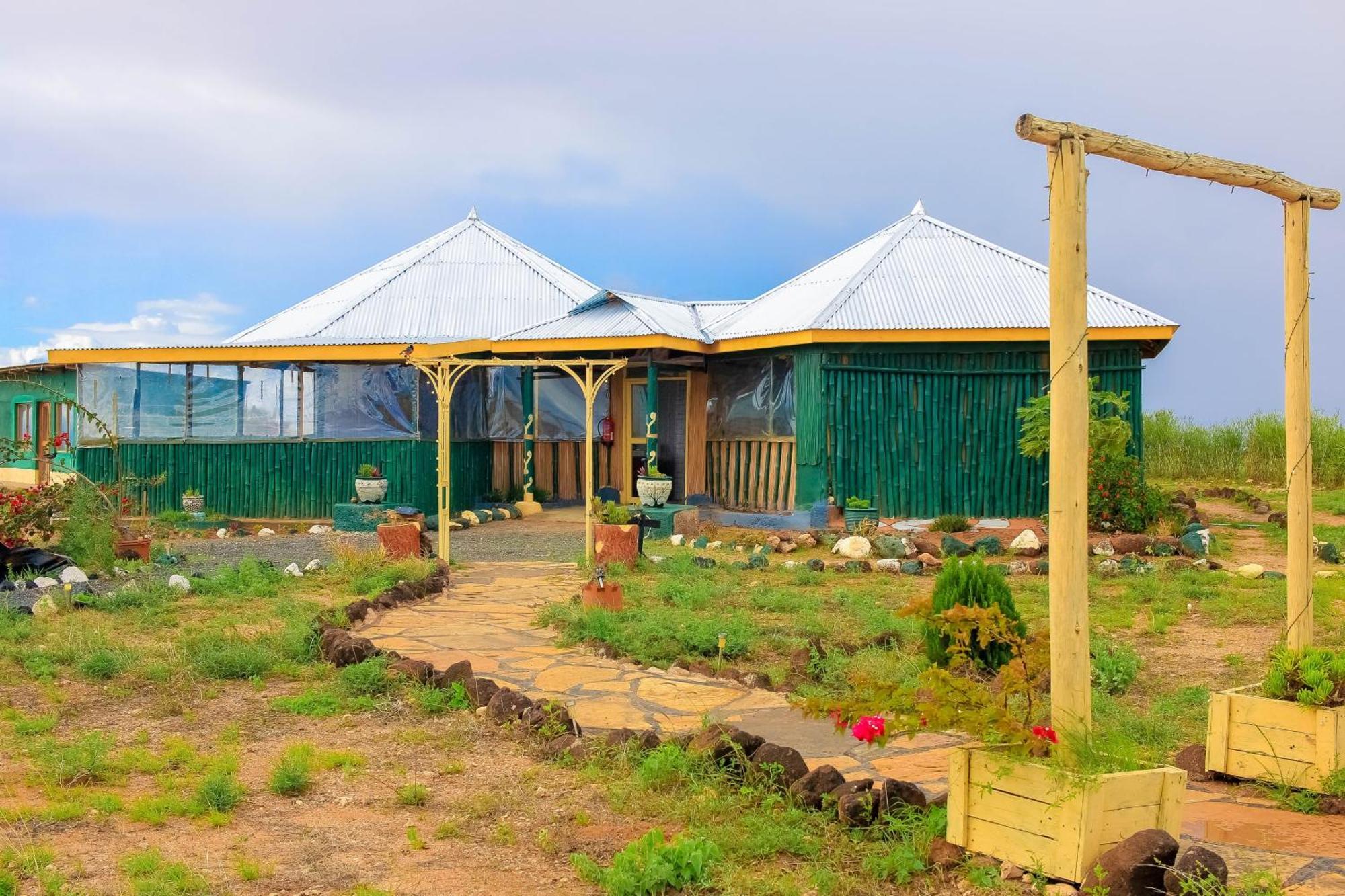 Amanya Camp1-Bed King Lion Tent in Amboseli NP Bagian luar foto