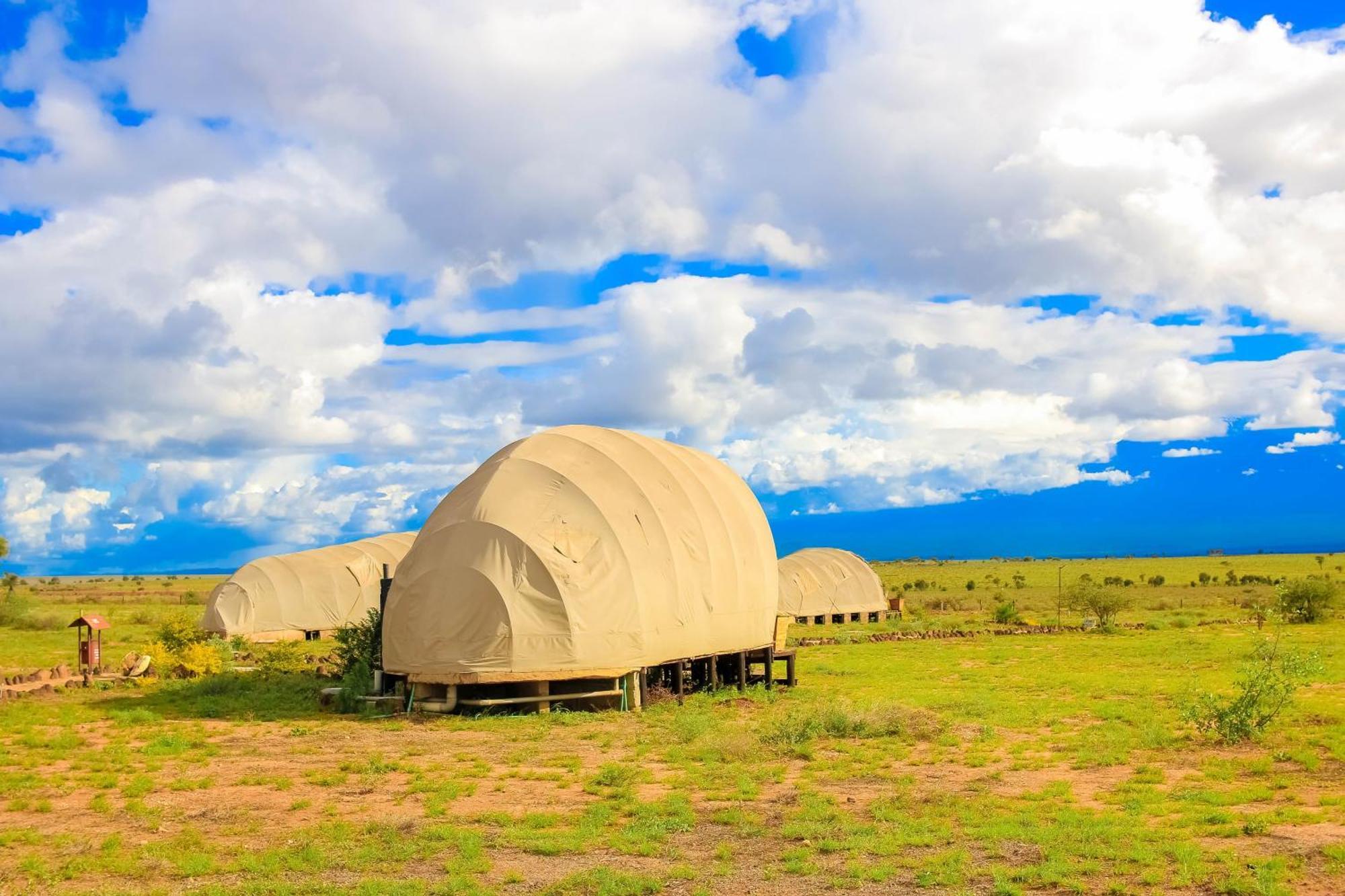 Amanya Camp1-Bed King Lion Tent in Amboseli NP Bagian luar foto