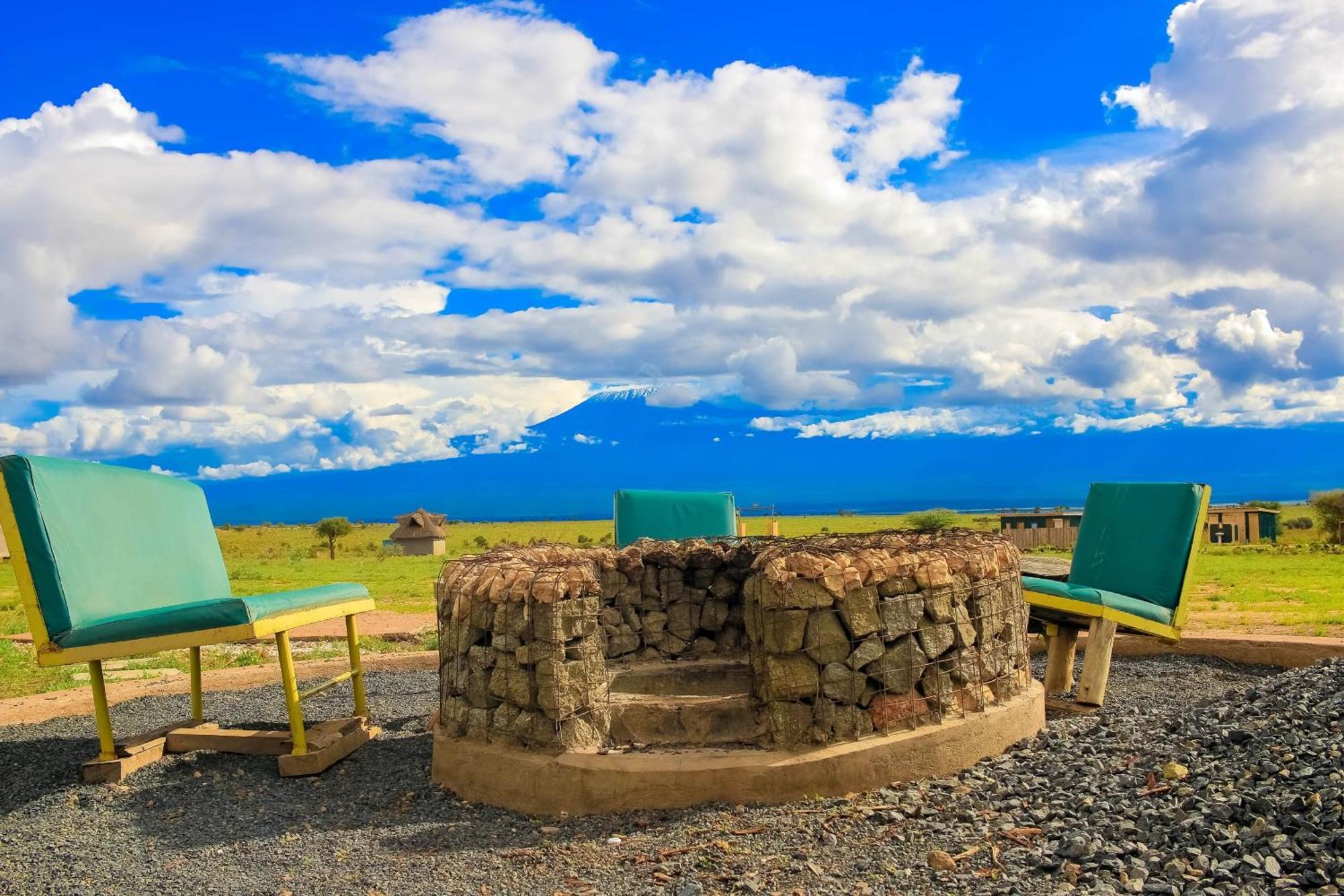 Amanya Camp1-Bed King Lion Tent in Amboseli NP Bagian luar foto